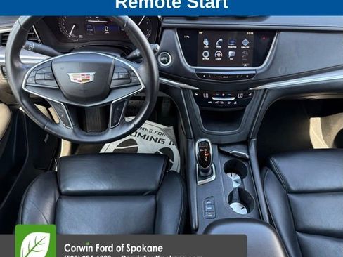 Used 2017 Cadillac XT5 Luxury AWD/4WD image 3