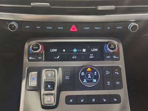 Used 2023 Hyundai Palisade Calligraphy w/ Cargo Package AWD/4WD image 4