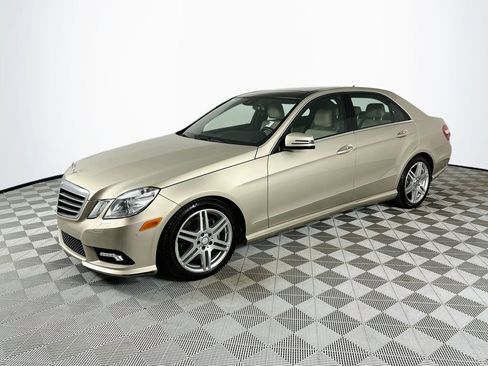 Used 2010 Mercedes-Benz E 350 4MATIC Sedan image 3