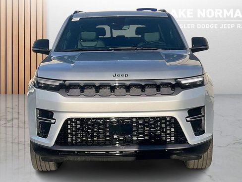 New 2026 Jeep Grand Wagoneer L Limited AWD/4WD image 3