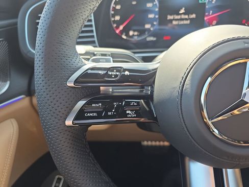 New 2026 Mercedes-Benz GLS 450 4MATIC image 17