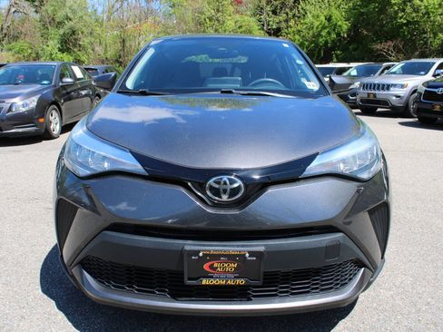 Used 2021 Toyota C-HR LE FWD image 3