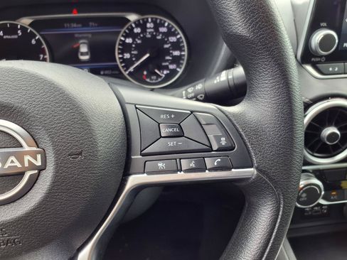 Used 2024 Nissan Sentra SV FWD image 16