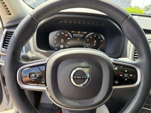 Used 2020 Volvo XC90 T5 Momentum AWD/4WD image 9