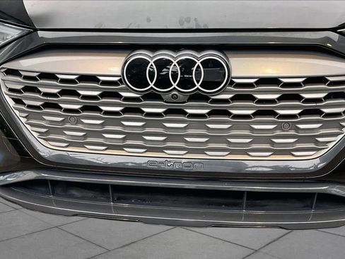 Used 2024 Audi Q8 e-tron Premium Plus AWD/4WD image 30