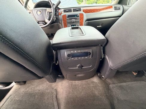 Used 2013 Chevrolet Tahoe LT AWD/4WD image 44