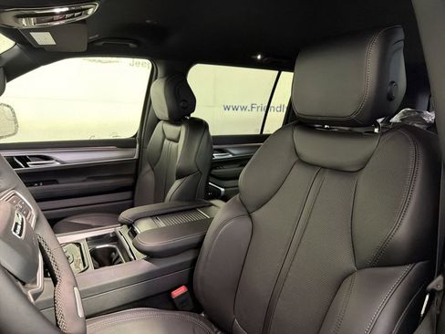 New 2026 Jeep Grand Wagoneer Limited AWD/4WD image 10