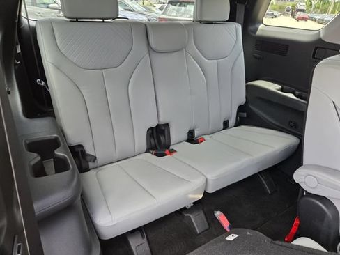 Used 2023 Hyundai Palisade SEL FWD image 14