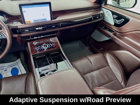 Used 2020 Lincoln Aviator Black Label w/ Dynamic Handling Package AWD/4WD image 30
