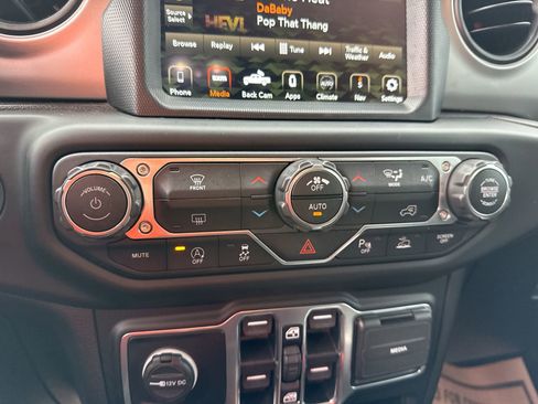 Used 2021 Jeep Gladiator Sport w/ Quick Order Package 24Q 80Th AWD/4WD image 16