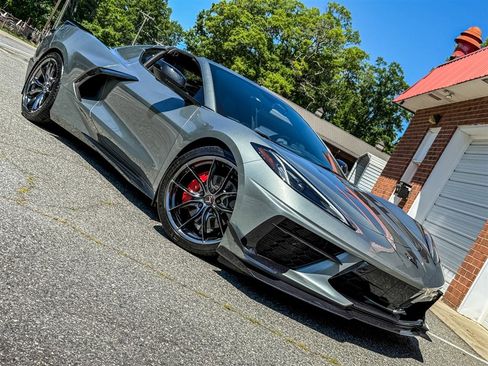 Used 2024 Chevrolet Corvette Stingray Preferred Cpe w/ Stealth Interior Trim Package RWD image 30