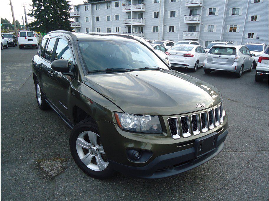 Used 2015 Jeep Compass Sport w/ Power Value Group AWD/4WD image 4