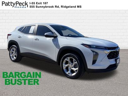 Used 2025 Chevrolet Trax LS w/ LS Convenience Package