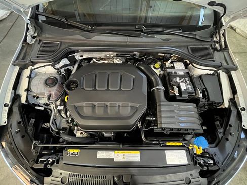 Used 2024 Volkswagen GTI SE w/ SE Leather Seats Package FWD image 31