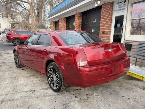 Used 2010 Chrysler 300 S image 3