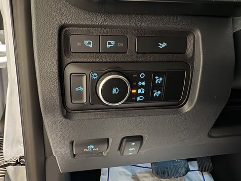 Used 2024 Ford F350 Lariat w/ Lariat Ultimate Package image 18