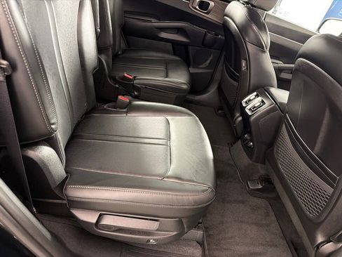 Used 2021 Kia Sorento EX w/ Panoramic Sunroof Package AWD/4WD image 23