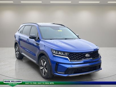Used 2021 Kia Sorento S w/ Panoramic Sunroof Package