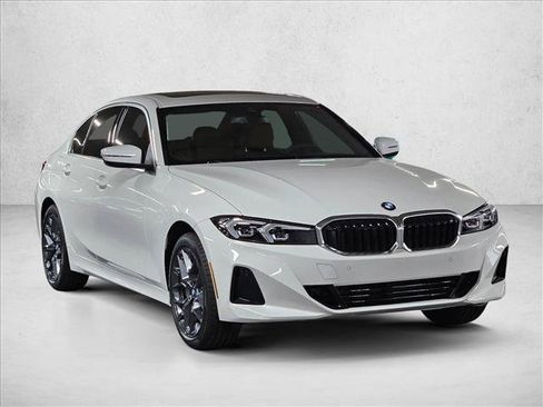 Used 2026 BMW 330i Sedan w/ Convenience Package RWD image 3