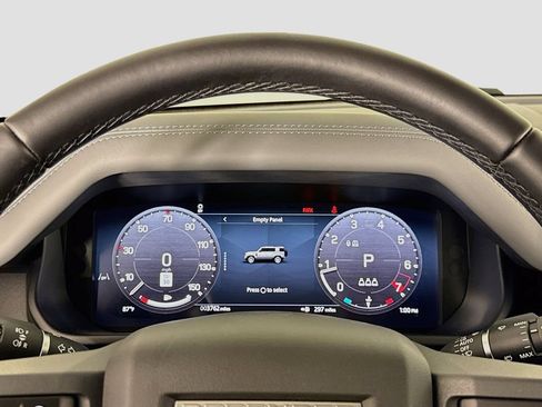 Used 2026 Land Rover Defender 110 X-Dynamic SE AWD/4WD image 10