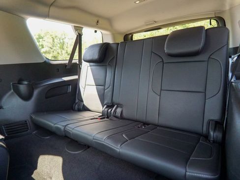 Used 2019 Chevrolet Suburban Premier AWD/4WD image 39