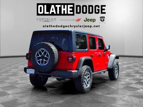 Used 2024 Jeep Wrangler Unlimited Rubicon AWD/4WD image 26