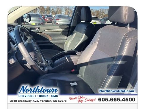 Used 2018 Toyota Highlander Limited image 37