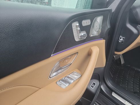 Used 2024 Mercedes-Benz GLS 450 4MATIC image 18