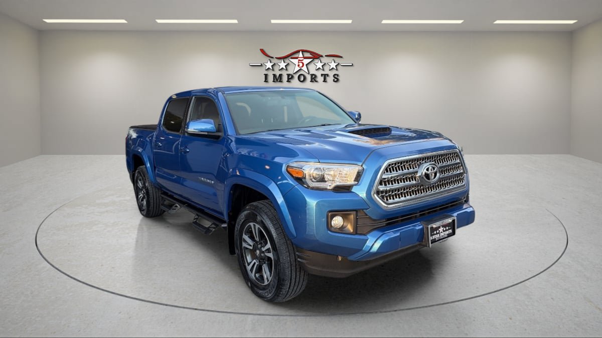 Used 2017 Toyota Tacoma TRD Sport w/ Tow Package (A/T) AWD/4WD image 5