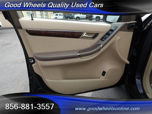 Used 2010 Mercedes-Benz R 350 4MATIC image 25