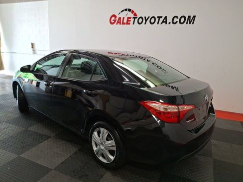 Used 2018 Toyota Corolla LE FWD image 10