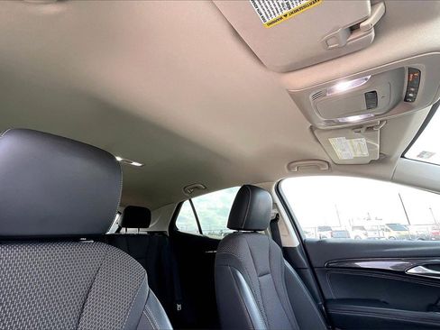 Used 2022 Buick Envision Preferred image 28