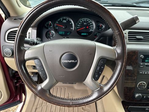 Used 2014 GMC Sierra 2500 Denali image 3