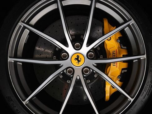 Certified 2019 Ferrari 812 Superfast RWD image 13