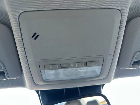 Used 2016 Chevrolet Cruze LT image 36