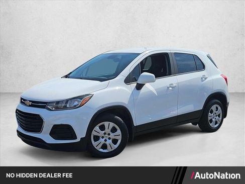 Used 2019 Chevrolet Trax LS w/ LPO, Protection Package FWD image 1