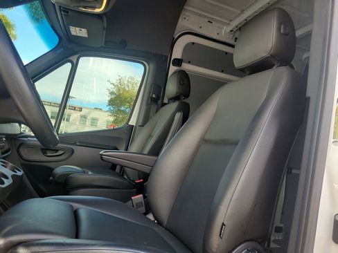 Used 2023 Mercedes-Benz Sprinter 144 Cargo image 22
