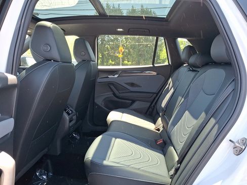 New 2026 Volkswagen Tiguan SE R-Line AWD/4WD image 6
