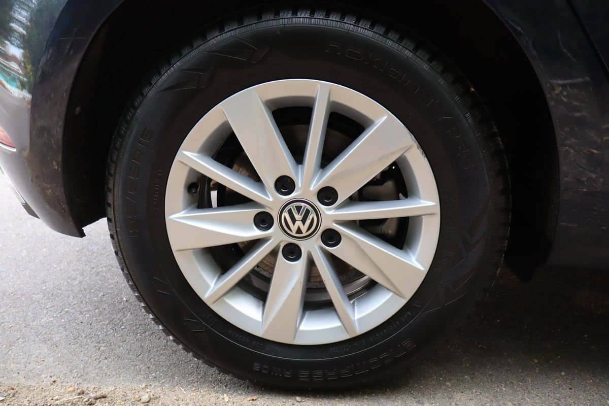 Used 2018 Volkswagen Golf S FWD image 43