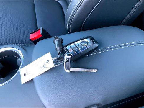 Used 2025 Ford Mustang GT Premium image 12