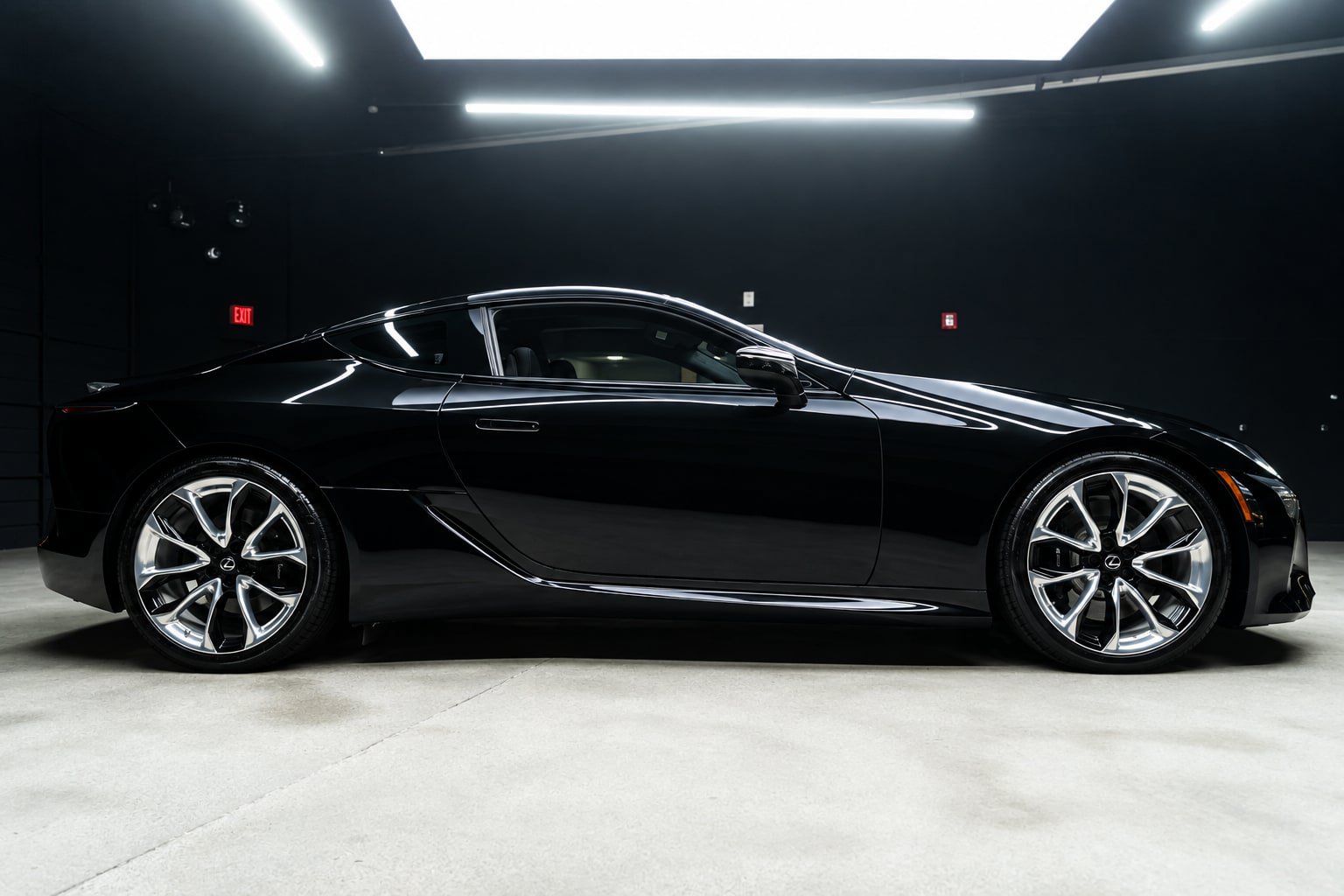 Used 2019 Lexus LC 500 Coupe w/ Touring Package RWD image 7