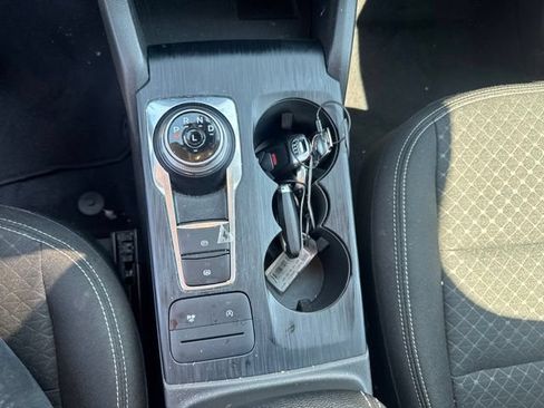 Used 2025 Ford Escape Active AWD/4WD image 10