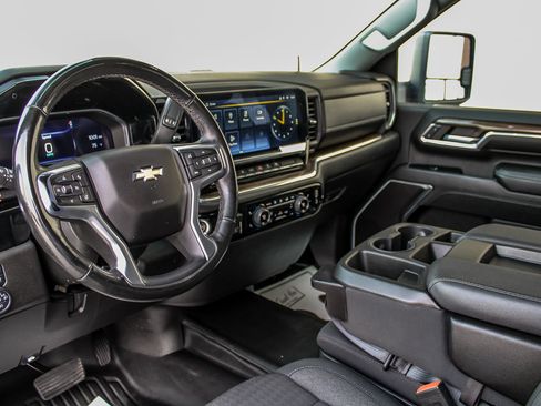Used 2024 Chevrolet Silverado 2500 LT w/ Convenience Package AWD/4WD image 24