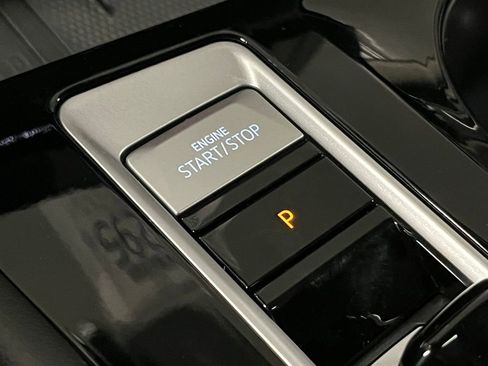 New 2026 Volkswagen Atlas Peak Edition AWD/4WD image 17