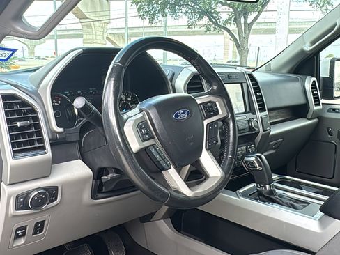 Used 2019 Ford F150 Lariat RWD image 9