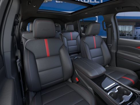 New 2026 Chevrolet Traverse RS w/ LPO, Floor Liner Package AWD/4WD image 40