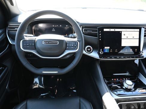 New 2026 Jeep Grand Wagoneer L w/ HD Trailer Tow Package image 16