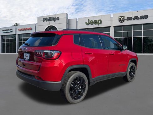 New 2026 Jeep Compass Latitude image 3