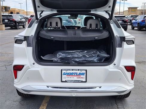 New 2025 Buick Envista Avenir image 12