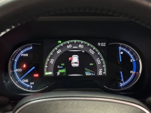 Used 2024 Toyota RAV4 XLE image 27